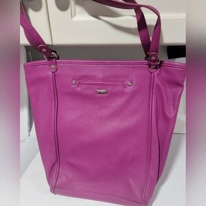 Thirty-One's Jewell Daring Abbey Tote- Magenta- in excellent cared for condition